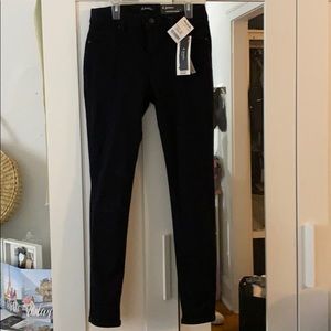 Black high-waisted skinny jean/jegging